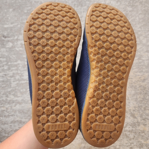 NOBULL Outwork Navy Gum Training Shoes Gym Sneakers, Mens 9.5 Womens 11 - Picture 7 of 8